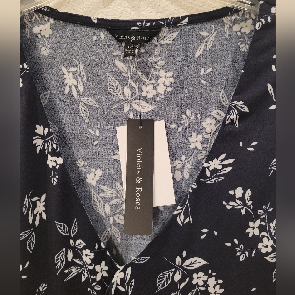 NWT Violets & Roses Shirt - Picture 2 of 9
